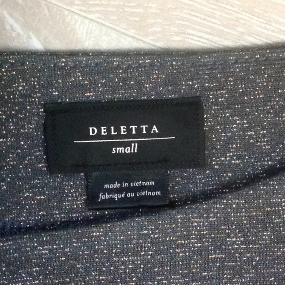 Anthropologie grey top with gold metallic specks - Picture 5 of 6